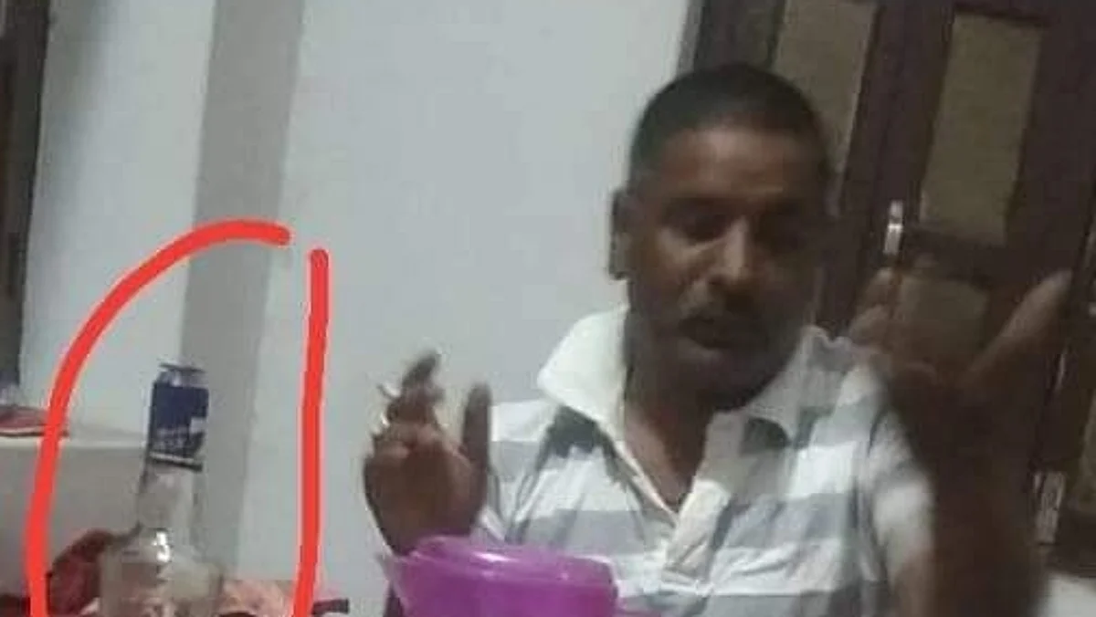 VIDEO: बिहार में भाजपा जिलाध्यक्ष शराब पीते कैमरे में हुए कैद