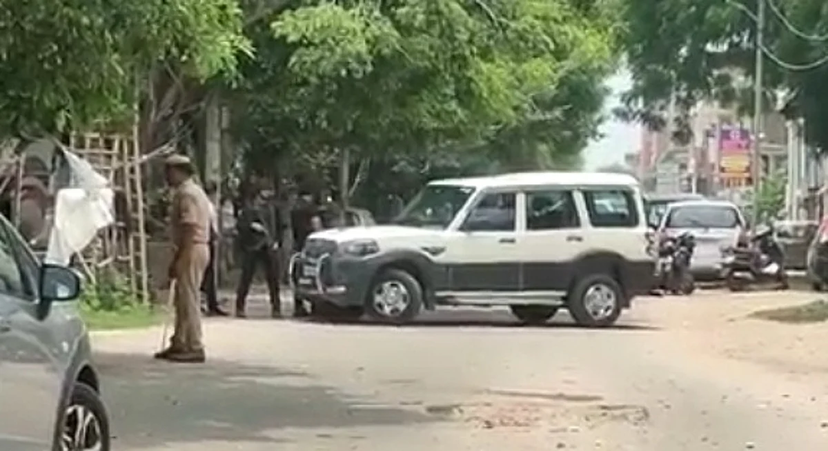लखनऊ में अलकायदा के दो आतंकी गिरफ्तार, विस्फोटक बरामद
