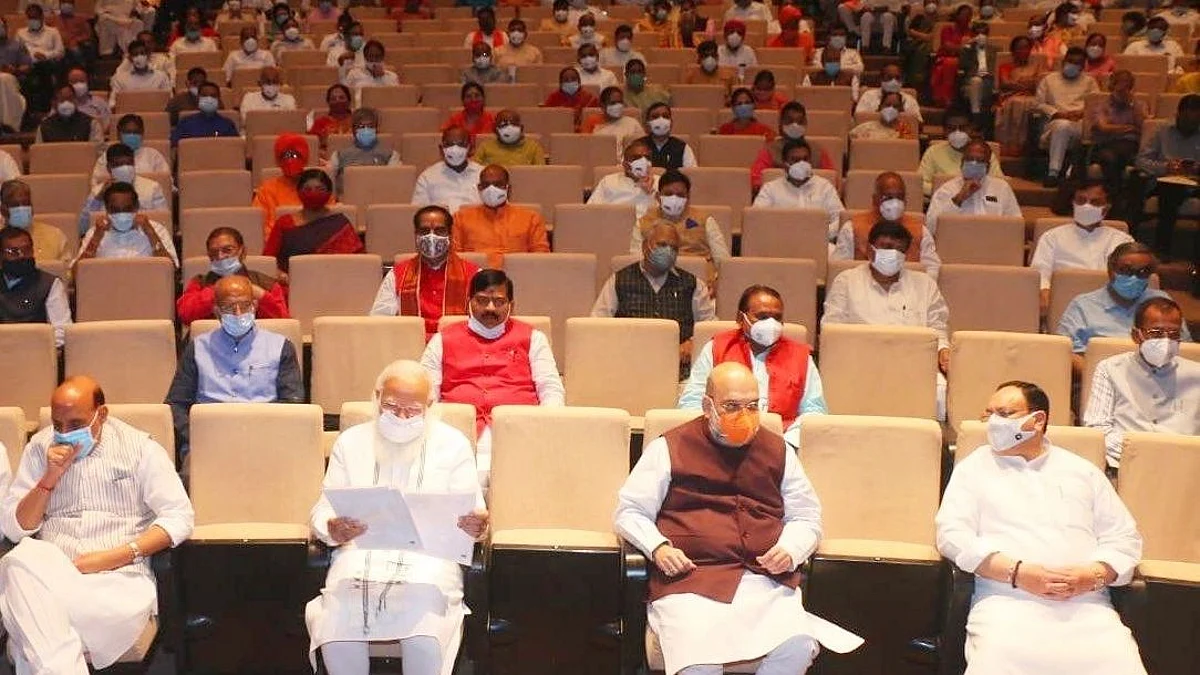 विपक्ष के भारी हंगामे के कारण लोकसभा की कार्यवाही 22 जुलाई, 11 बजे तक स्थगित