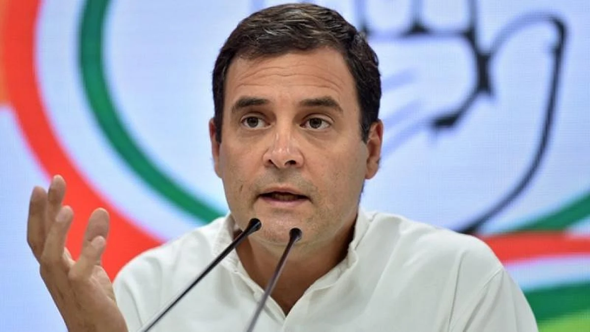 फोन टैपिंग मुद्दे पर बोले राहुल गांधी, 'वह आपके फोन पर सब कुछ पढ़ रहा'