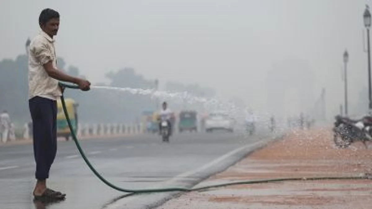 दिल्ली की वायु गुणवत्ता 'बेहद खराब', पारा 38 डिग्री तक पहुंचा