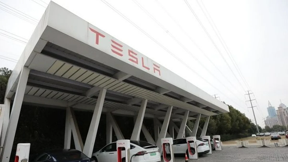 Tesla के Model-S में नए सॉफ्टवेयर किए जाएंगे अपडेट: रिपोर्ट