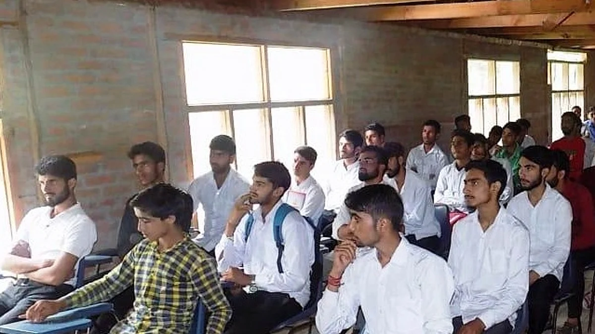 यूपी में युवाओं को खाना बनाने की ट्रेनिंग देगी योगी सरकार