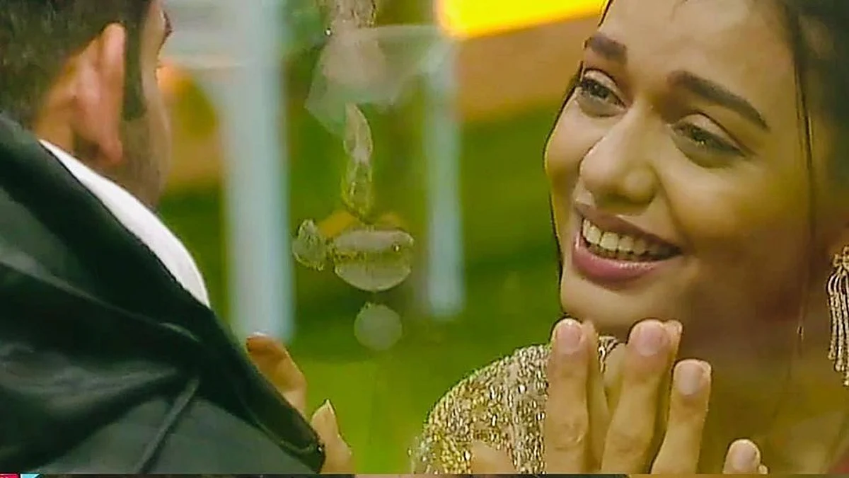 'Bigg Boss OTT' के घर में ब्वॉयफ्रेंड वरुण सूद को देखकर इमोशनल हुईं दिव्या अग्रवाल