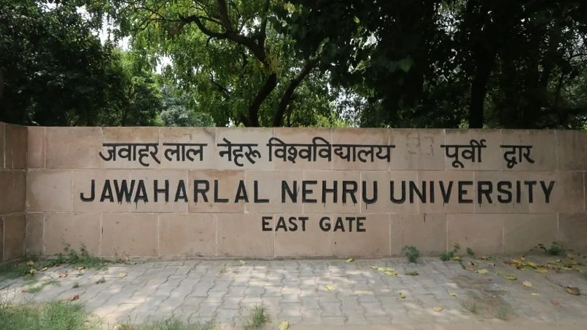 बेहतर रिसर्च के बावजूद छात्र-शिक्षक अनुपात में पिछड़ गया दिल्ली विश्वविद्यालय
