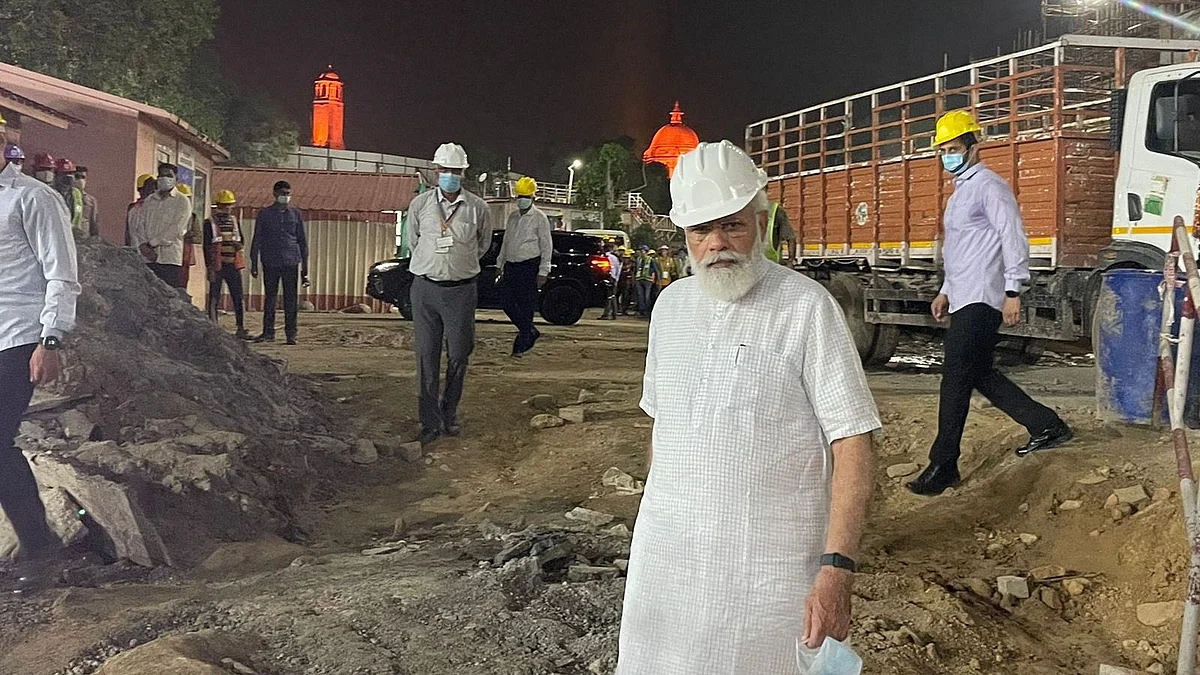 Central Vista Project: प्रधानमंत्री मोदी ने नए संसद भवन का किया अचानक निरीक्षण, निर्माण कार्यों का लिया जायजा