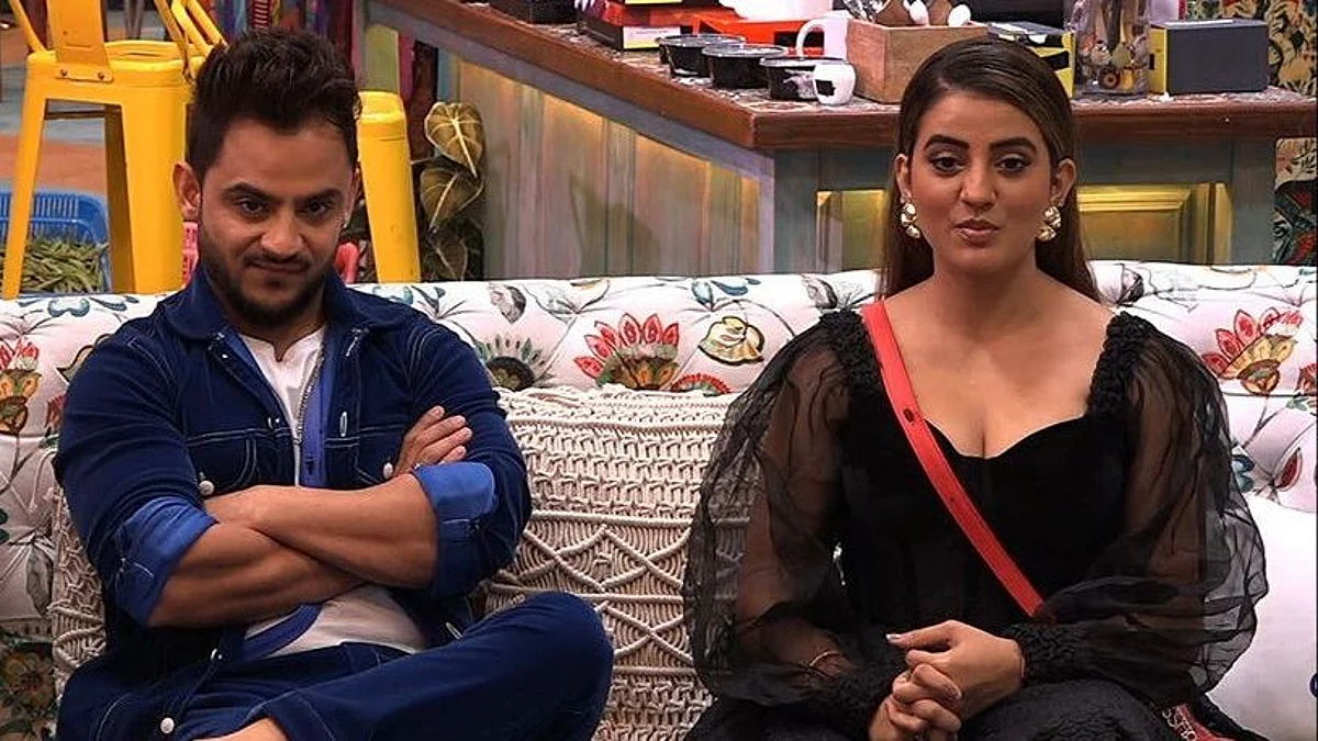 Bigg Boss OTT: मिलिंद गाबा और अक्षरा सिंह 'बिग बॉस' के घर से हुए बेघर