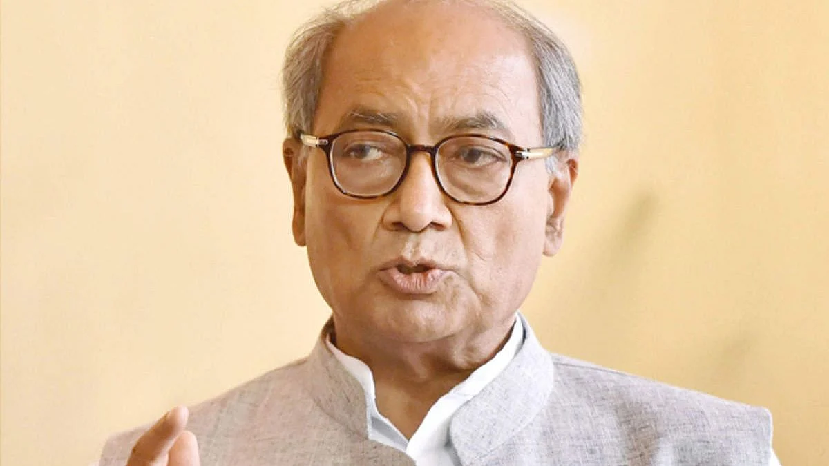दिग्विजय सिंह ने आरएसएस की तुलना तालिबान से की