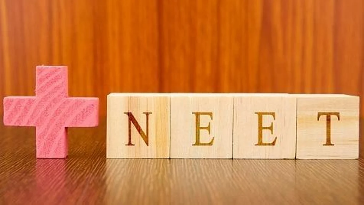 तमिलनाडु में NEET परीक्षा देने वाले छात्रों का मनोबल बढ़ाने के लिए हेल्पलाइन की स्थापना