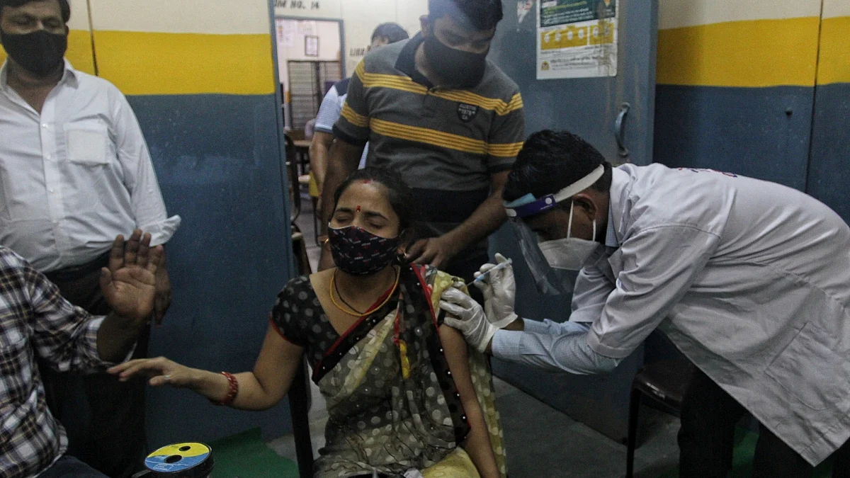 भारत में कोरोनावायरस के 28,326 नए मामले, 85 करोड़ से ज्यादा लोगों का हुआ टीकाकरण