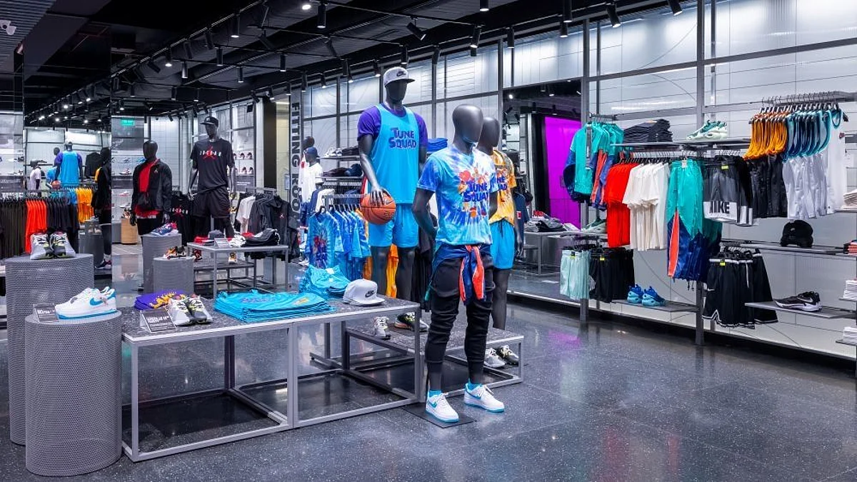 Nike ने NCR में खोला अपना सबसे बड़ा स्टोर, दुनियाभर के स्पोर्ट्स प्रोडक्ट्स हैं मौजूद