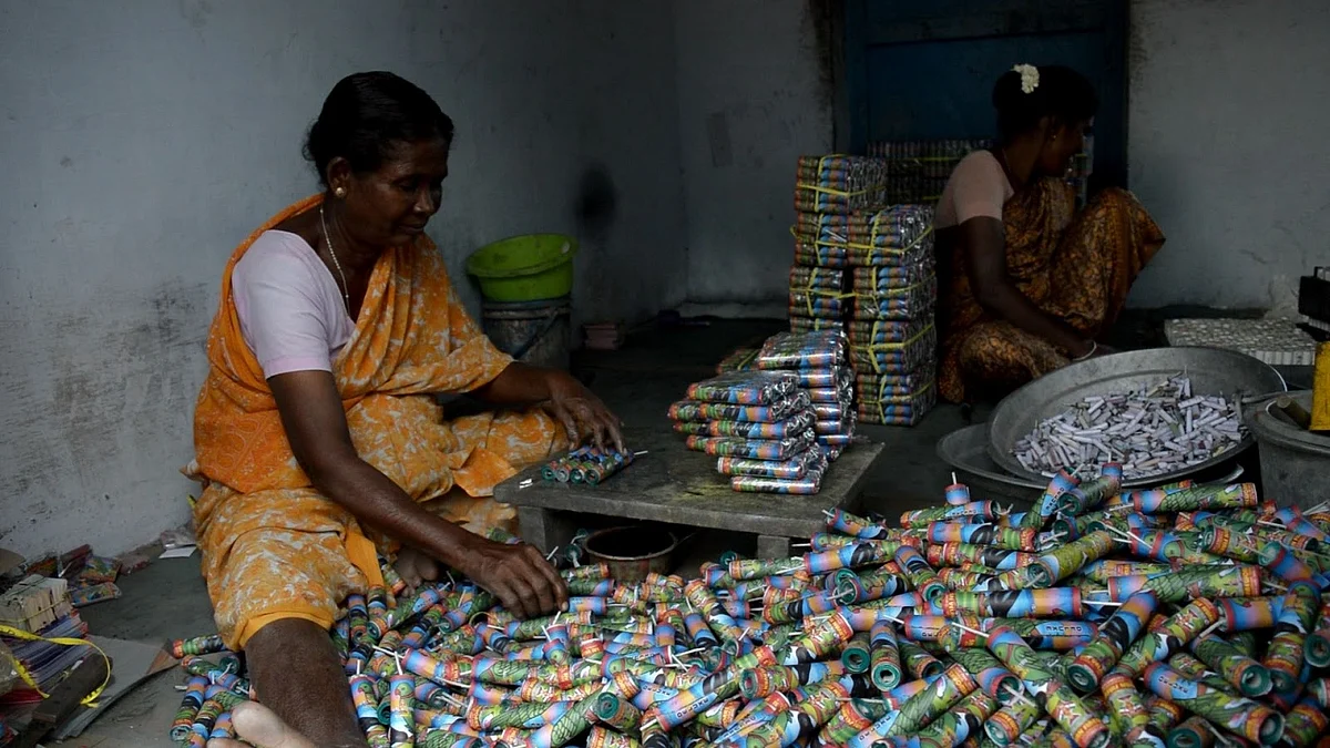 तमिलनाडु की अवैध पटाखा इकाई में विस्फोट में एक की मौत, सात घायल