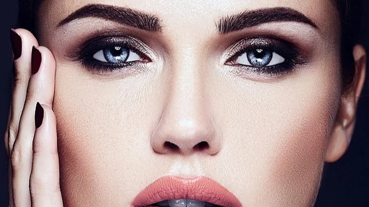 Makeup Tips: ऑयली स्किन वाली महिलाओं को आजमाने चाहिए ये गजब के मेकअप टिप्स