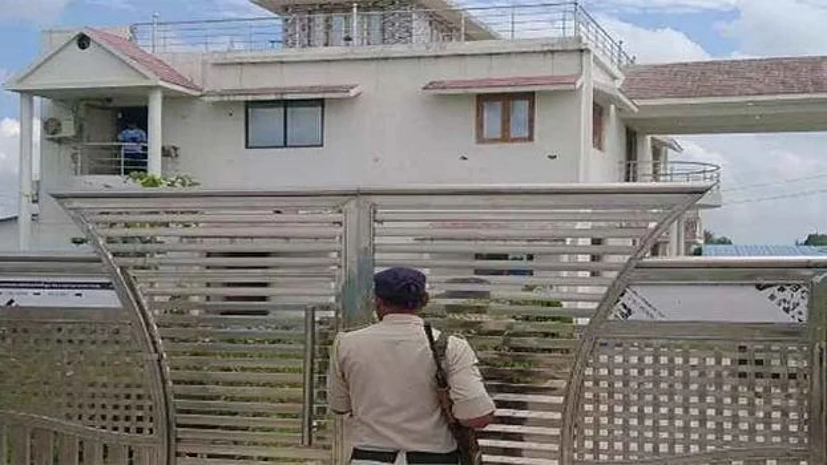 महिला सरपंच के पास 12 करोड़ की संपत्ति, लोकायुक्त के छापे में खुलासा