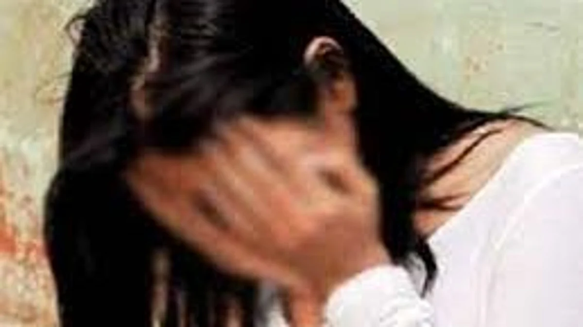 उत्तर प्रदेश: मेरठ में शर्मनाक घटना, हॉस्टल का बाथरूम गंदा होने पर कपड़े उतरवाकर की गयी लड़कियों की जांच