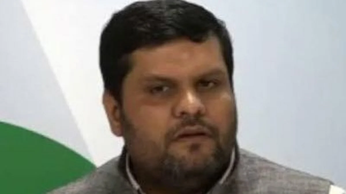 किसानों के साथ अहिंसा, सम्मान और सहिष्णुता दिखाए मोदी सरकार : कांग्रेस