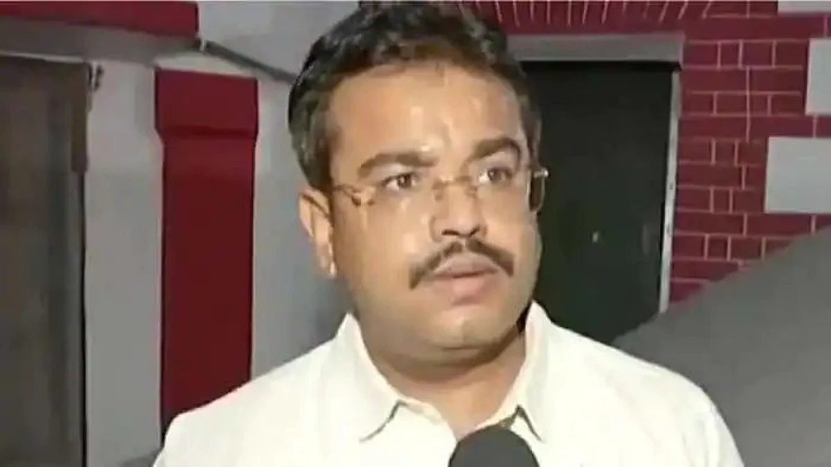 Lakhimpur Violence: क्राइम ब्रांच दफ्तर पहुंचा मुख्य आरोपी आशीष मिश्रा, पूछताछ शुरू
