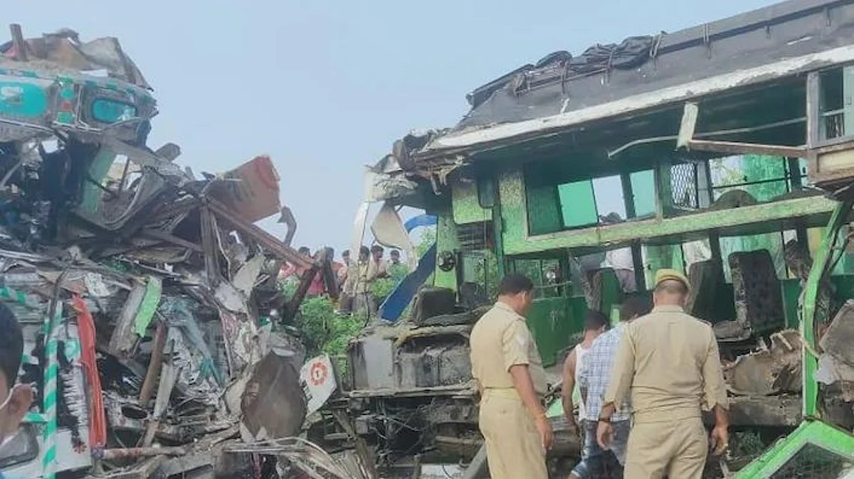 बाराबंकी में ट्रक और बस में टक्कर, 8 की मौत, कई घायल, मुख्यंत्री ने जताया शोक
