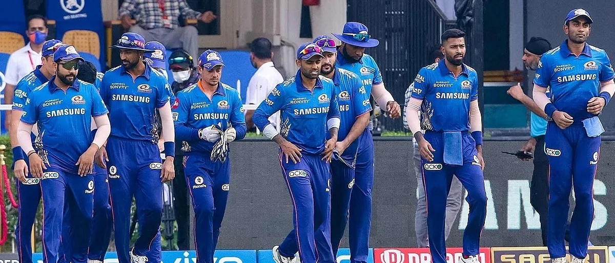 IPL 2021: मुंबई ने राजस्थान को 8 विकेट से हराकर प्लेऑफ की उम्मीदें बरकरार रखीं