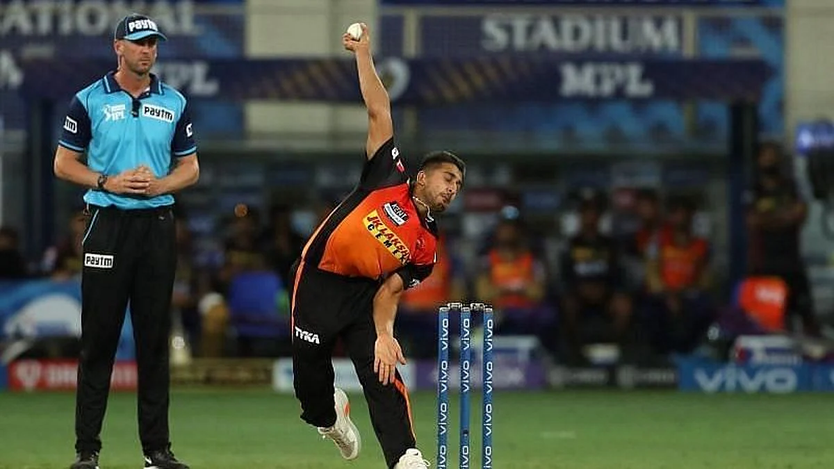 सनराइजर्स हैदराबाद के तेज गेंदबाज उमरान मलिक ने फेंकी IPL 2021 की सबसे तेज गेंद