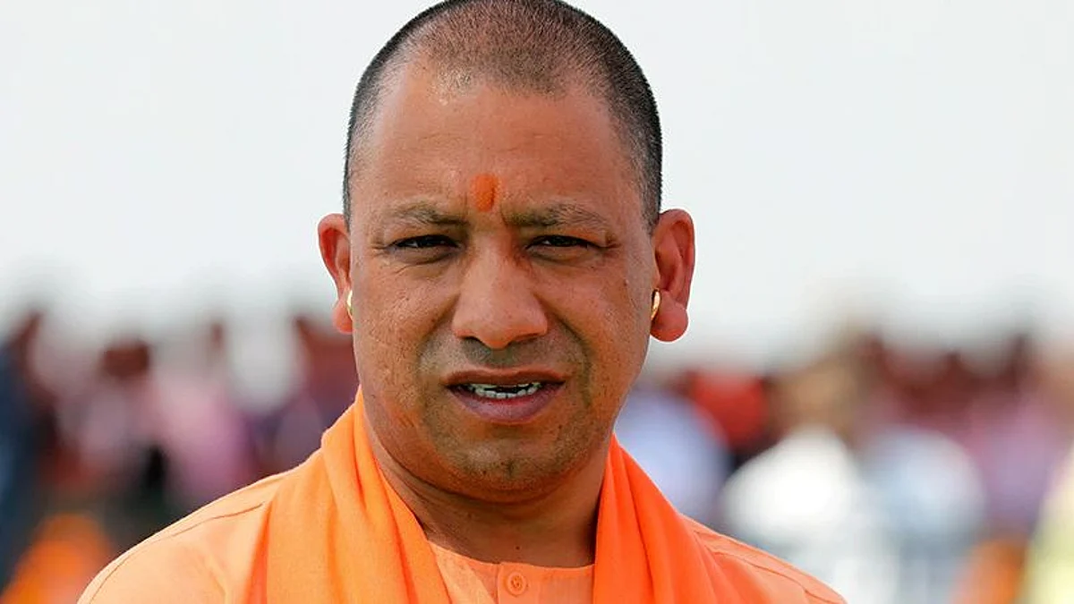 UP Govt: युवाओं को फ्री टैबलेट और स्मार्ट फोन बांटेगी योगी सरकार, दिसंबर में खत्म हो सकता है इंतजार