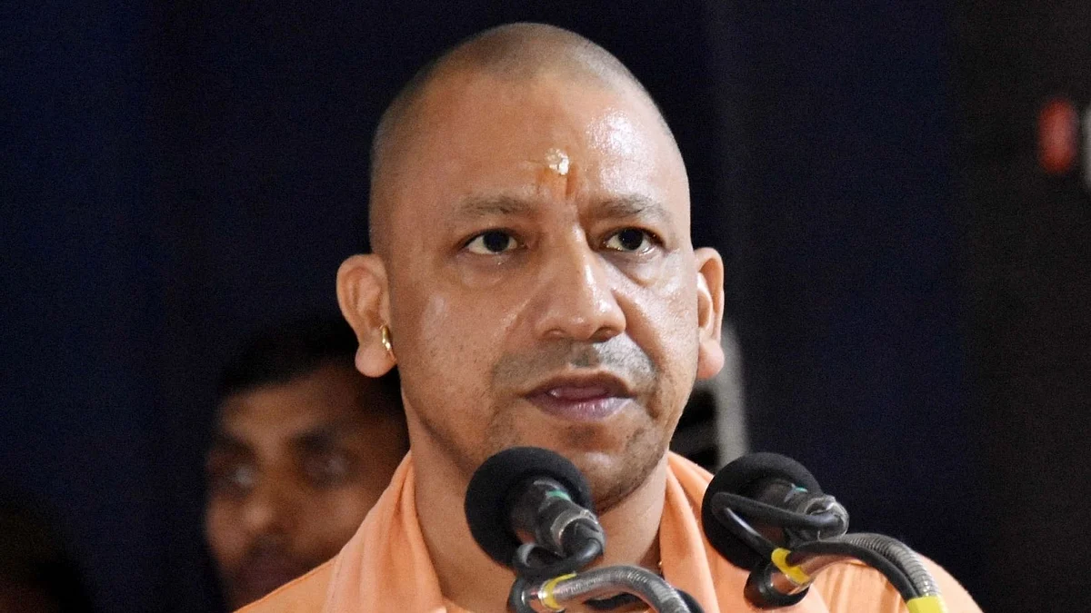 गांधी जयंती के अवसर पर मुख्यमंत्री योगी का बेटियों को अनूठा उपहार, दो बहनें साथ पढ़ रहीं तो एक की फीस होगी माफ