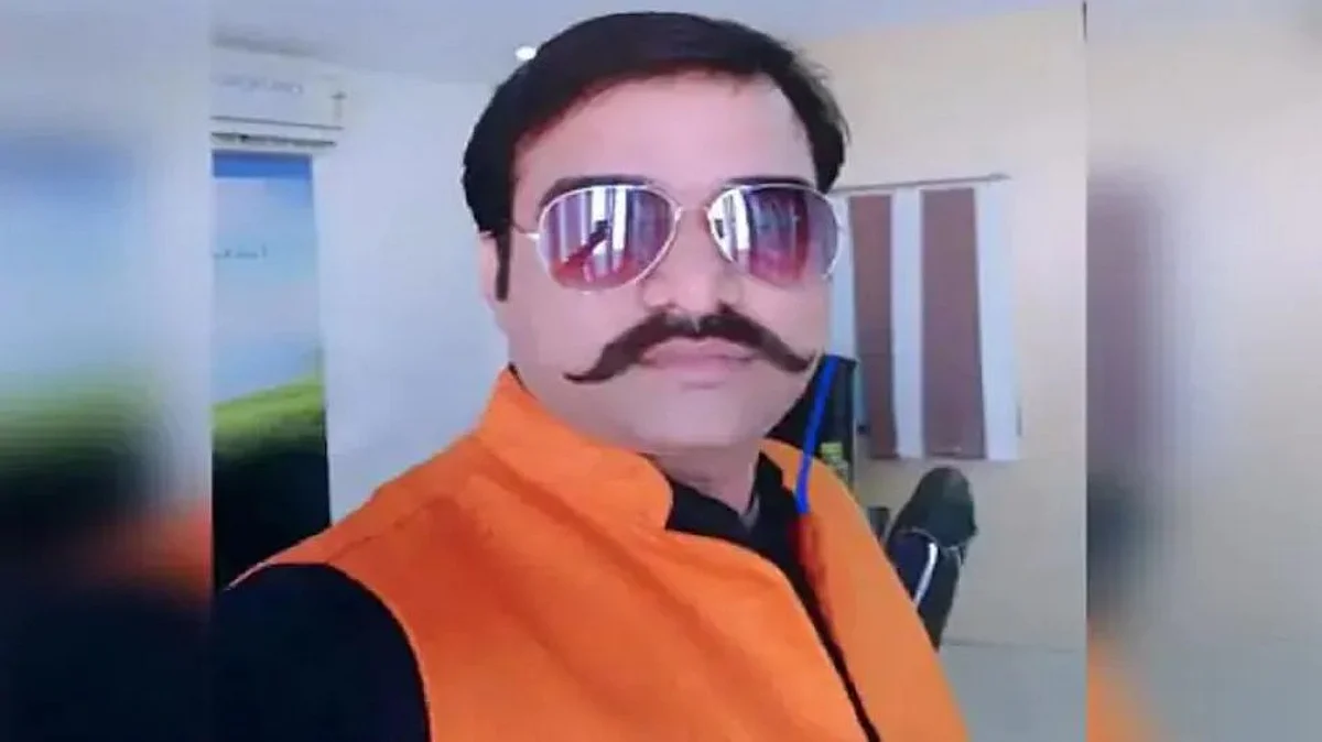 मनीष गुप्ता हत्याकांड: आरोपित इंस्पेक्टर जेएन सिंह और चौकी इंचार्ज अक्षय मिश्रा गिरफ्तार, क्राइम ब्रांच कर रही पूछताछ