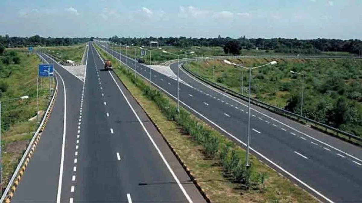पूर्वांचल एक्सप्रेस-वे पर उतरेंगे लड़ाकू विमान, 16 नवंबर को पीएम मोदी करेंगे उद्घाटन