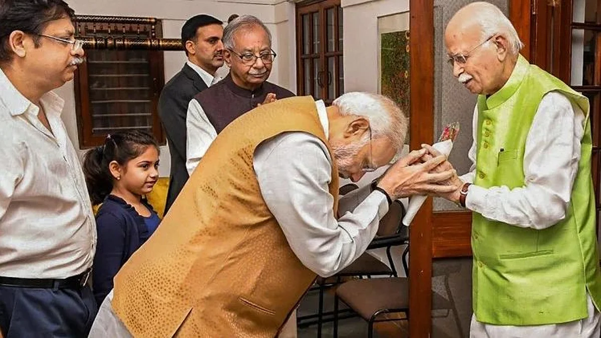 लालकृष्ण आडवाणी को जन्मदिन की बधाई देने पीएम मोदी पहुंचे उनके घर, अमित शाह-राजनाथ सिंह समेत कई नेताओं ने दी शुभकामनाएं