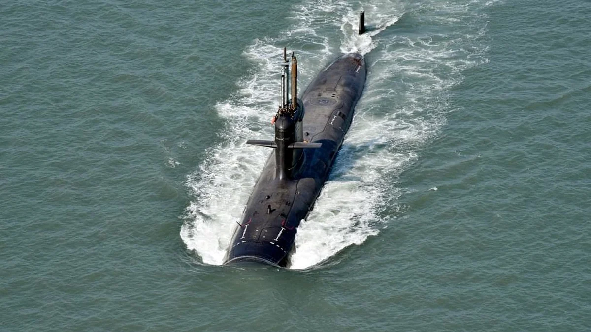 INS Vela: भारतीय नौसेना में शामिल हुआ INS वेला, देखें क्या है इसकी खासियत