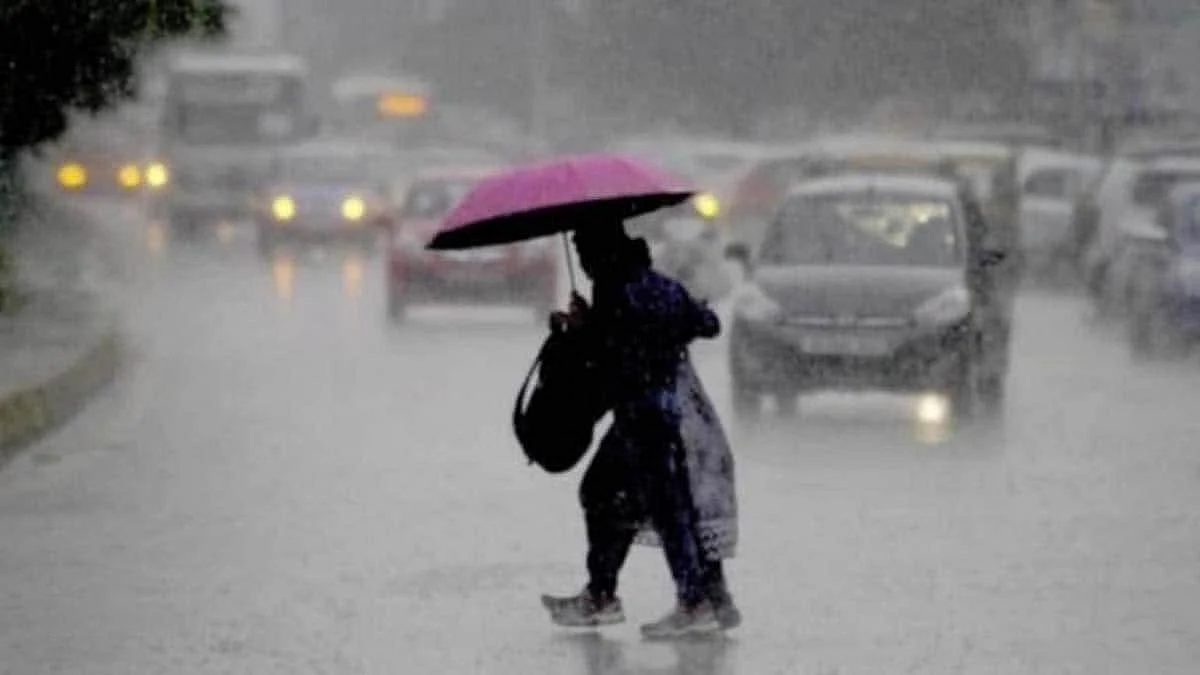 Yellow Alert in Chennai: बेंगलुरु समेत चेन्नई के कई क्षेत्रों में आज भारी बारिश होने की संभावना