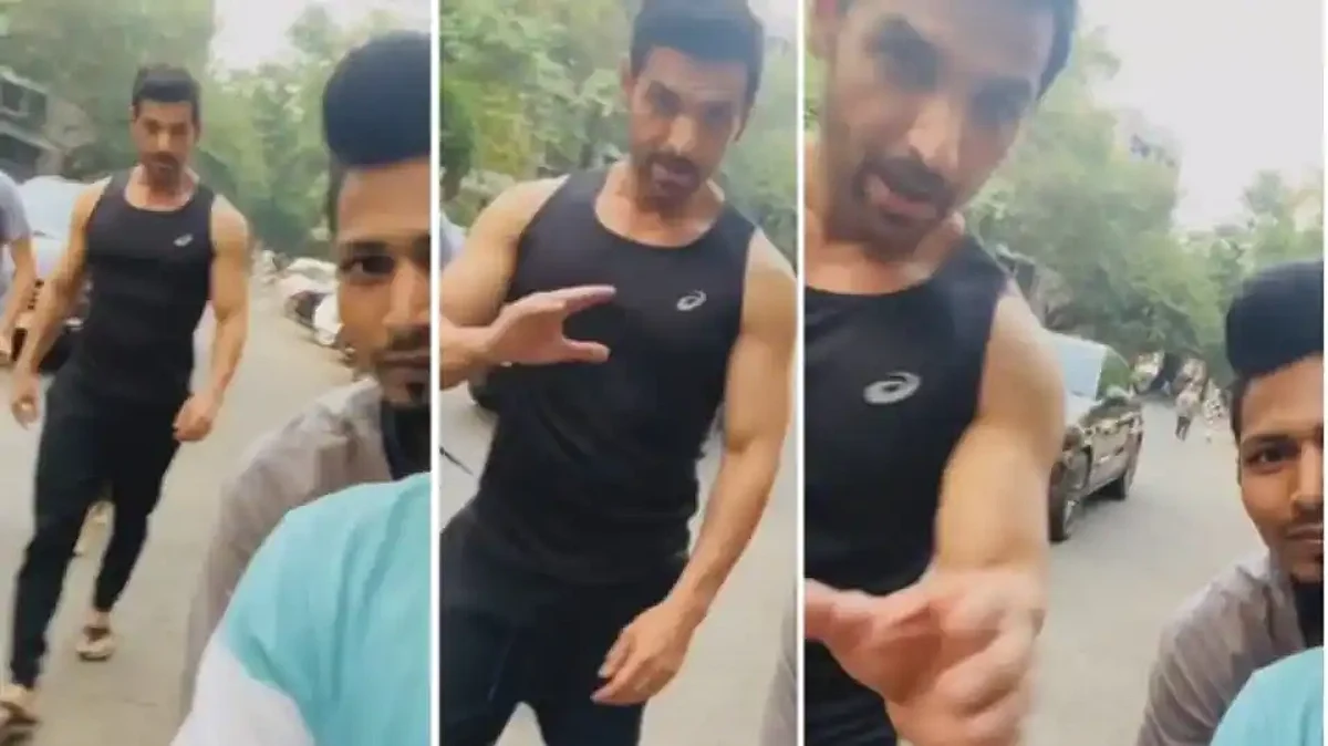 Viral Video: ऐसा क्या हुआ कि जॉन अब्राहम ने सड़क पर चलते हुए छीना बाइक सवार शख्स का फोन..