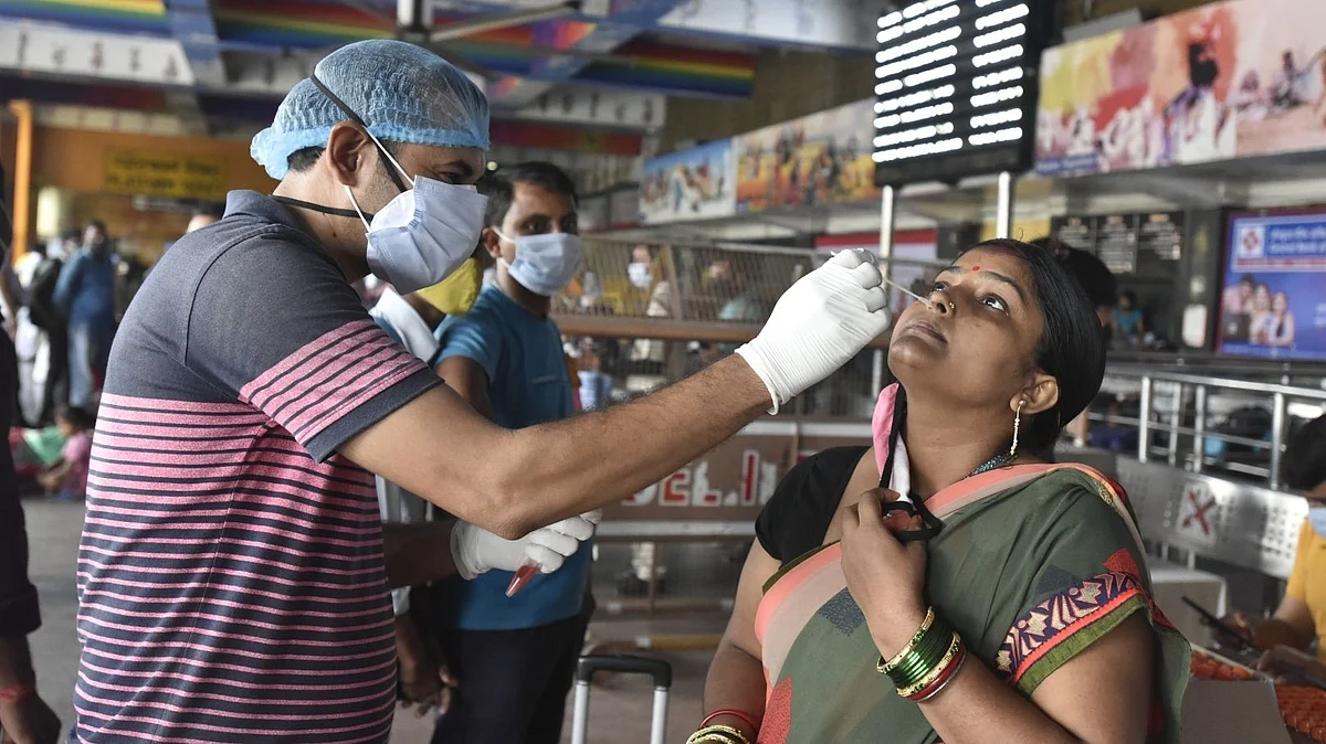 Covid-19 Updates: भारत में बीते 24 घंटे में कोरोना के 10,229 नए मामले, 125 लोगों की मौत