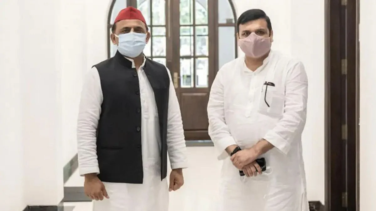 लखनऊ में अखिलेश यादव से मिले आप नेता संजय सिंह, दोनों दलों में गठबंधन को लेकर कयास तेज