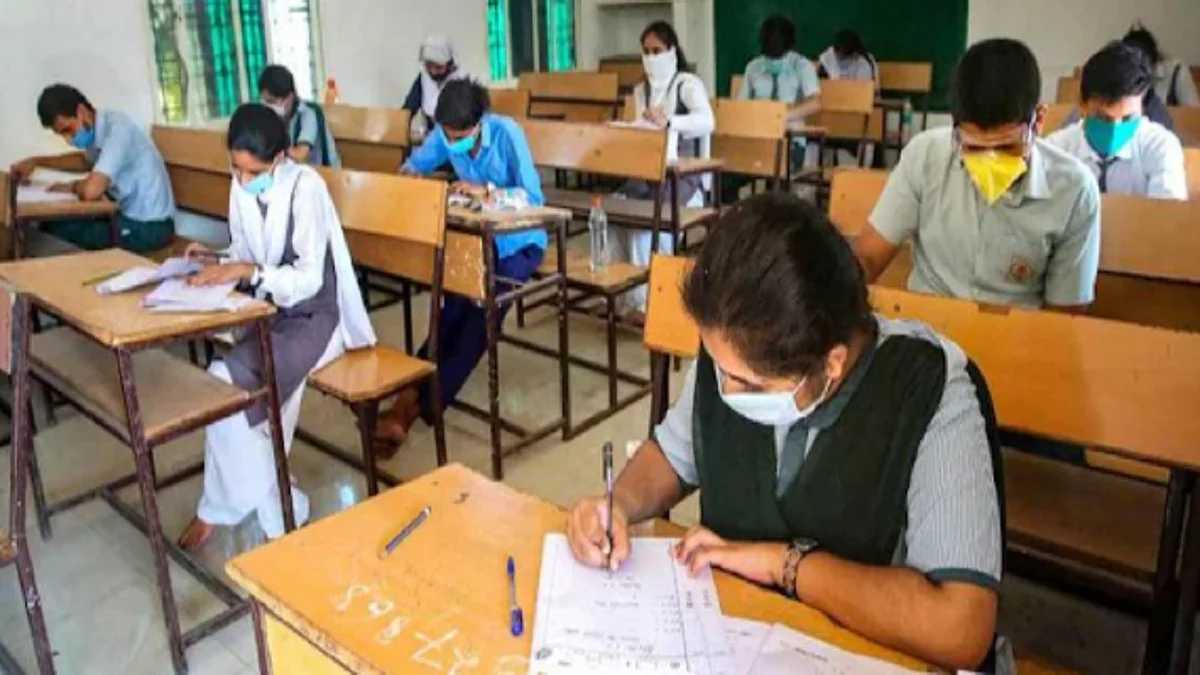 CBSE: आज से शुरू हुई दसवीं कक्षा के माइनर विषयों की बोर्ड परीक्षा