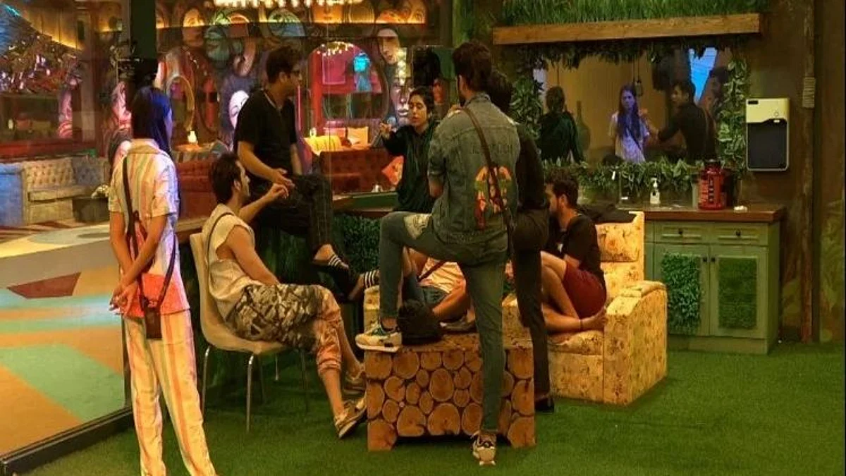 Bigg Boss 15: बिग बॉस ने निशांत को दिया विशेष अधिकार, इन दो वीआईपी सदस्य को किया 'डाउनग्रेड'