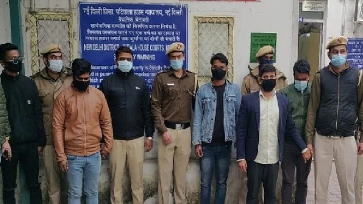 YouTube से मिला था ब्लैकमेलिंग का आइडिया, आरोपी पकड़े ना जाएँ इसलिए करते थे इंटरनेट कॉल