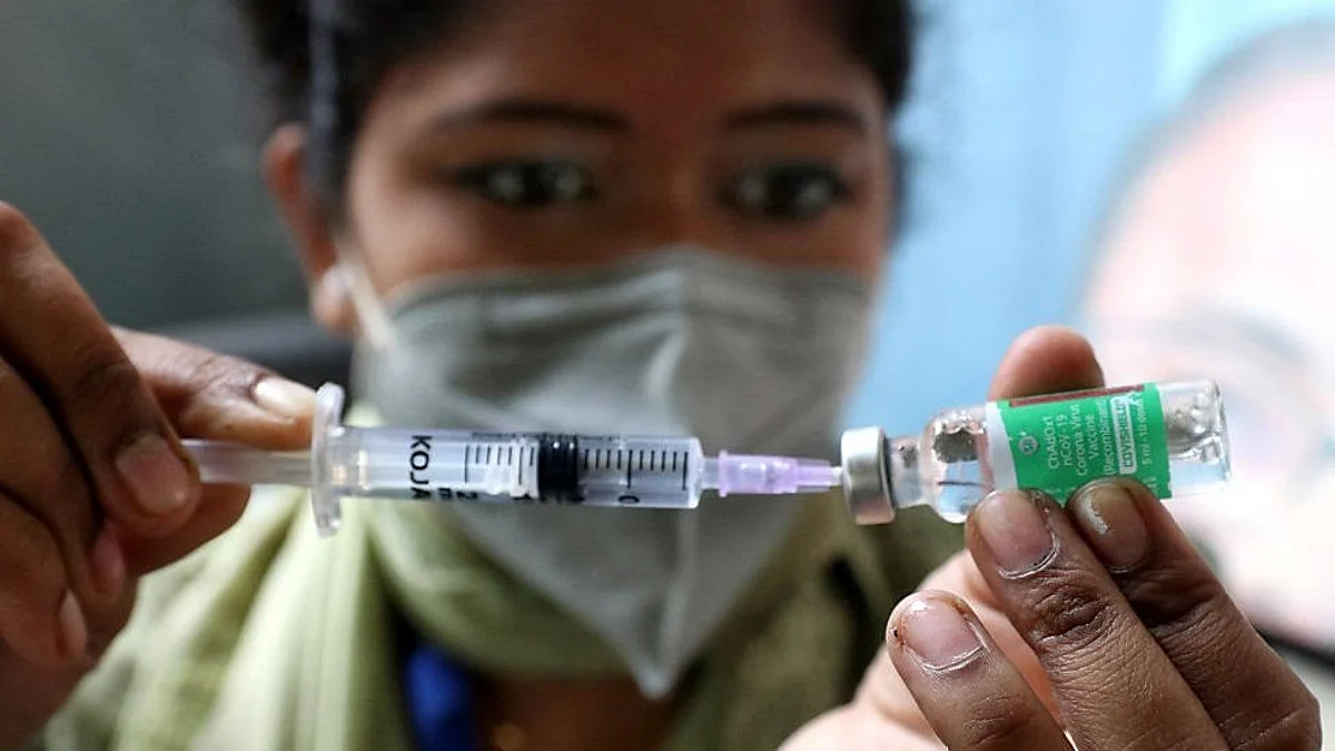 UP Covid-19 Update: यूपी ने सर्वाधिक 20 करोड़ टीके लगाकर बनाया रिकार्ड,दूसरे नंबर पर महाराष्ट्र व तीसरे पर पश्चिम बंगाल