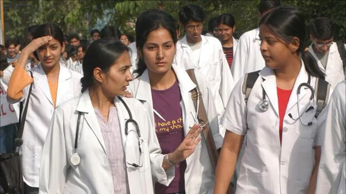 NEET PG Counselling: केंद्र का सुप्रीम कोर्ट में हलफनामा, EWS मानदंडों में इस साल बदलाव नहीं करेगी सरकार, 8 लाख ही होगी आय-सीमा