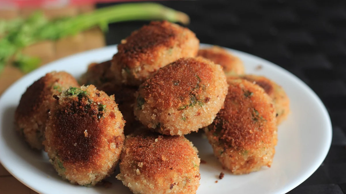 Recipe: Veg Poha Cutlet (वेज पोहा कटलेट)