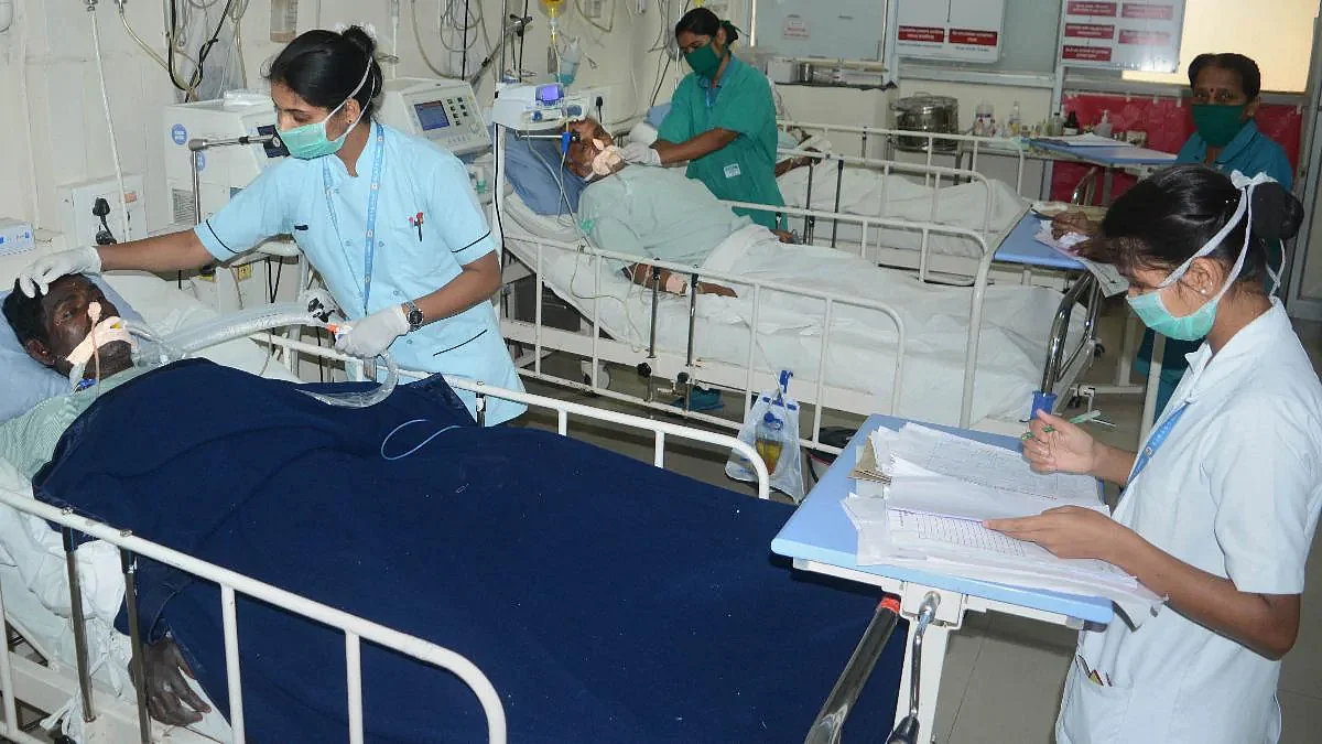 Corona Virus Update: हो जाए सचेत, आ चुकी है तीसरी लहर, पिछले 24 घंटे में आए है 1.17 लाख केस