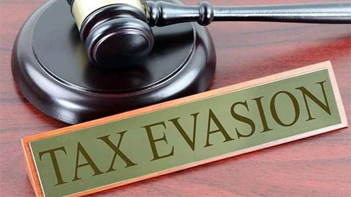 मुरादाबादः 25 लाख की टैक्स चोरी के मामले में वाणिज्य कर के ज्वाइंट कमिश्नर समेत चार असिस्टेंट कमिश्नर निलंबित