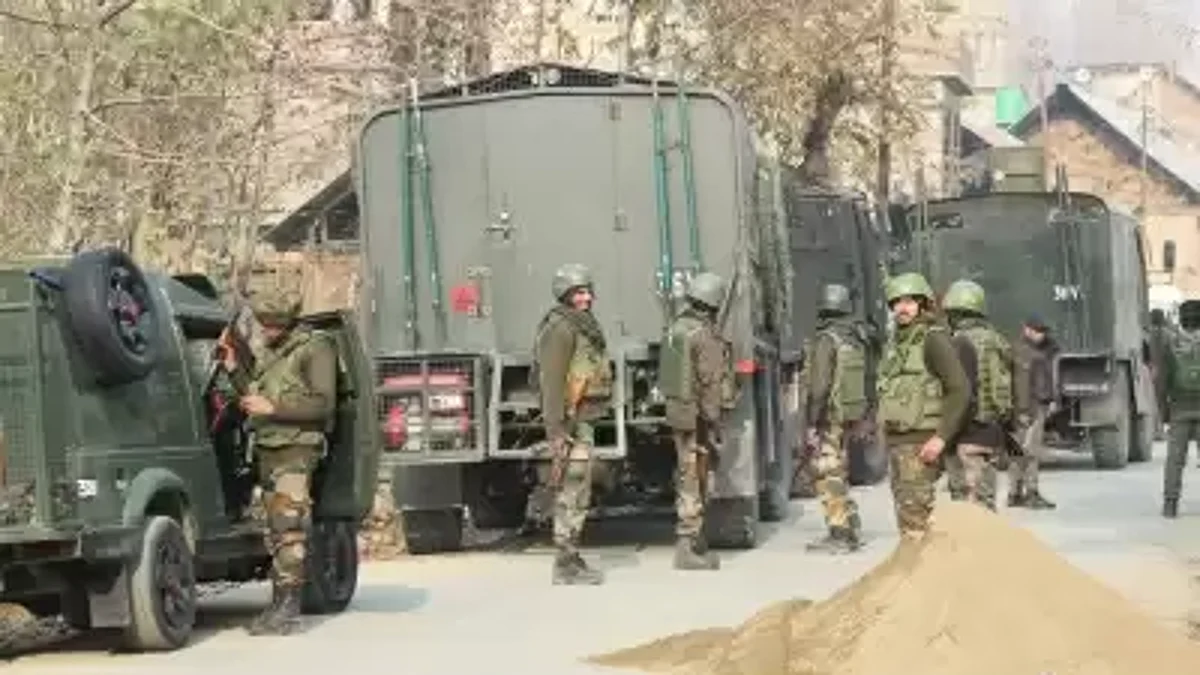 जम्मू-कश्मीर: बडगाम में सुरक्षाबलों ने जैश के 3 आतंकवादियों को मार गिराया, हथियार भी बरामद