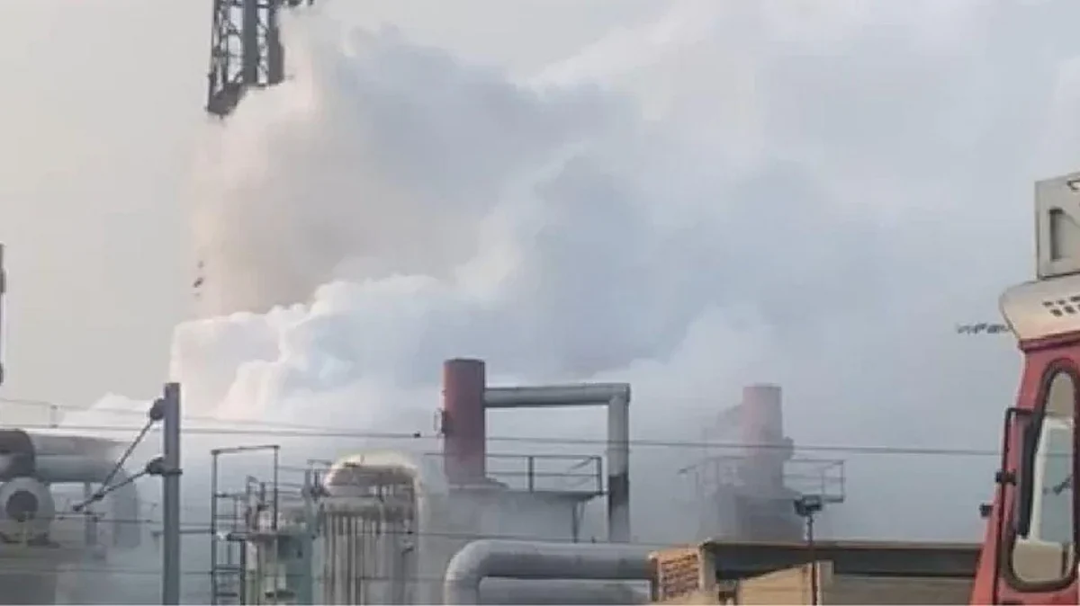 Surat Gas Leak: सूरत में गैस लीक होने से बड़ा हादसा, दम घुटने से प्रिंटिंग मिल के 6 लोगों की मौत, 20 की हालत गंभीर