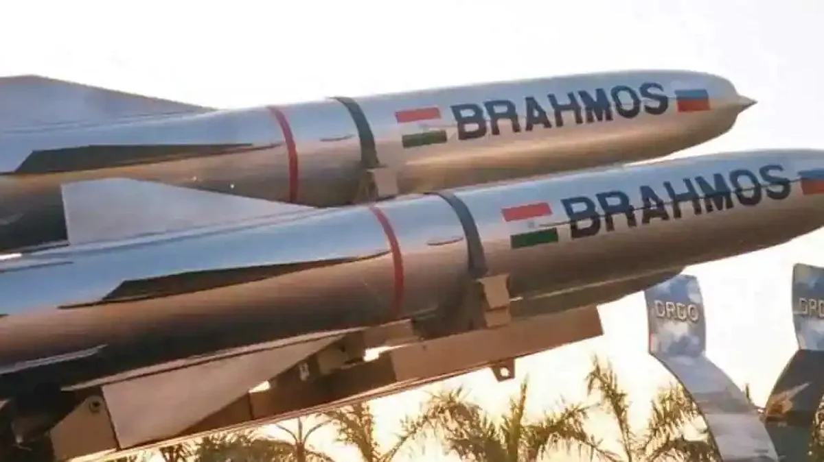 भारतीय नौसेना ने आईएनएस विशाखापत्तनम से सुपरसोनिक क्रूज मिसाइल BrahMos का किया सफल परीक्षण