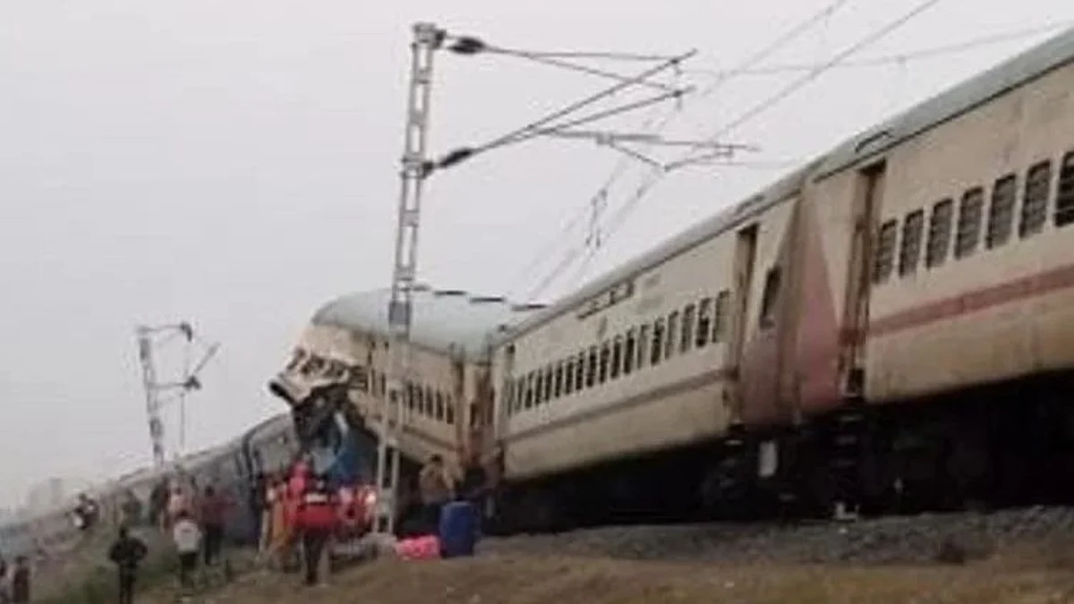 पश्चिम बंगाल में पटरी से उतरी गुवाहाटी-बीकानेर एक्सप्रेस, तीन की मौत, कई घायल