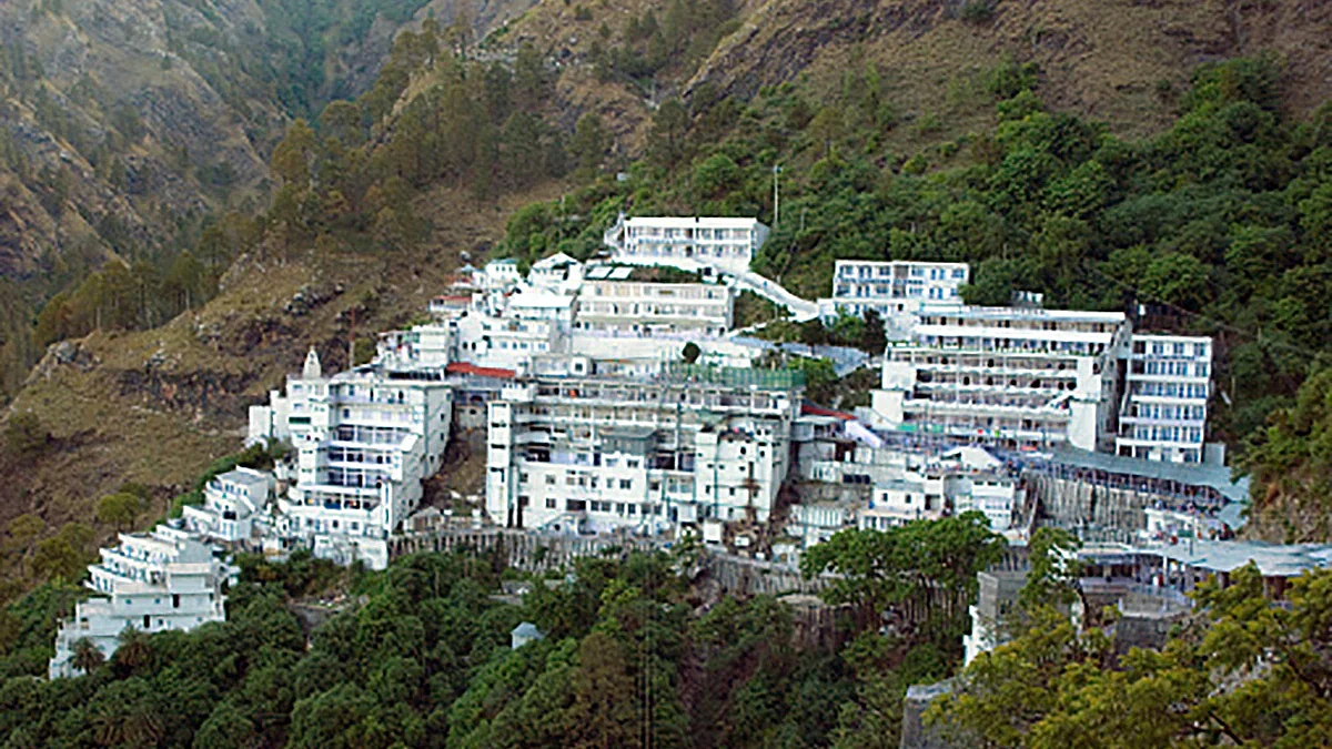 माता वैष्णो देवी दरबार में हादसा: प्रशासन ने जारी किए हेल्पलाइन नंबर, मिल जाएगी अपनों की जानकारी