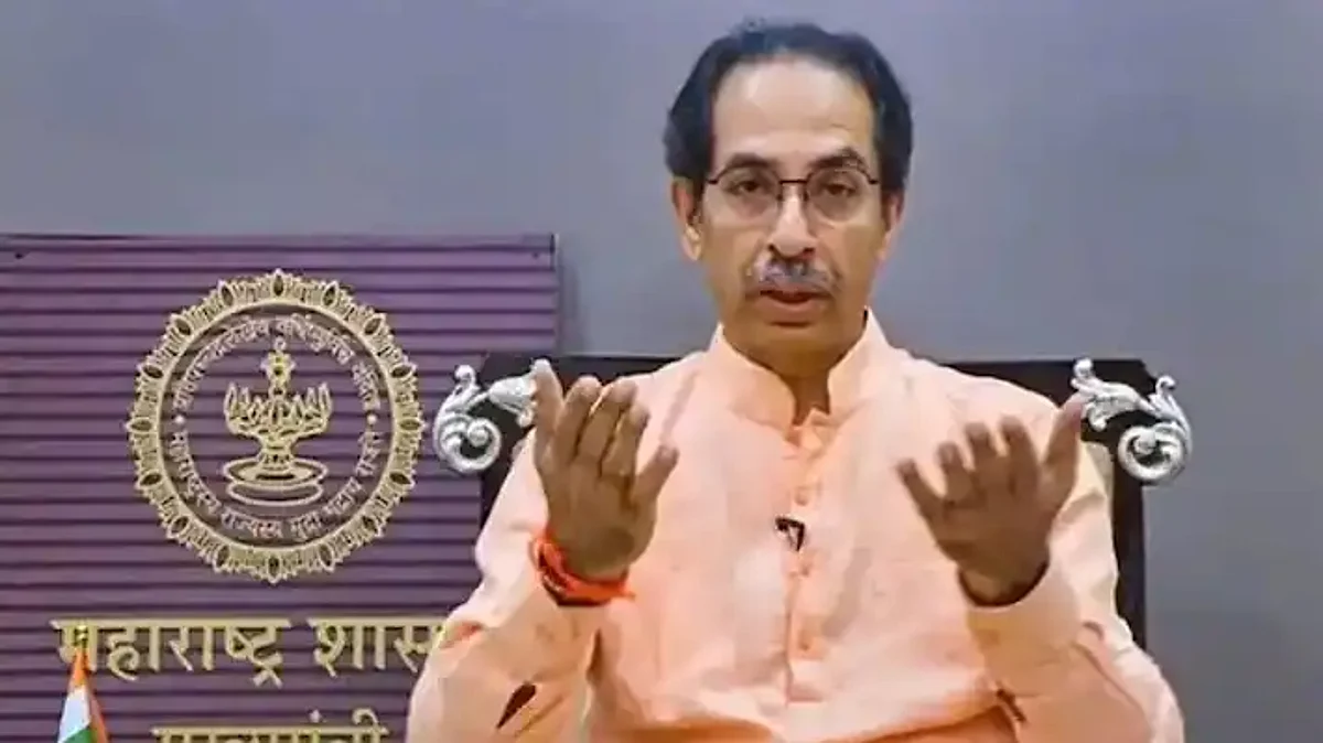 राज ठाकरे की चेतावनी के बाद उद्धव ठाकरे सरकार का बड़ा फैसला: बिना इजाजत के नहीं लग सकेगा लाउडस्पीकर