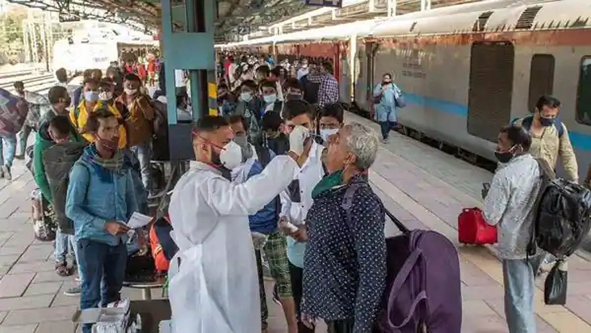 Covid-19 Updates: देश में बीते 24 घंटे में कोरोना के 3,303 नए मामले, एक्टिव केस बढ़कर 17 हजार हुए