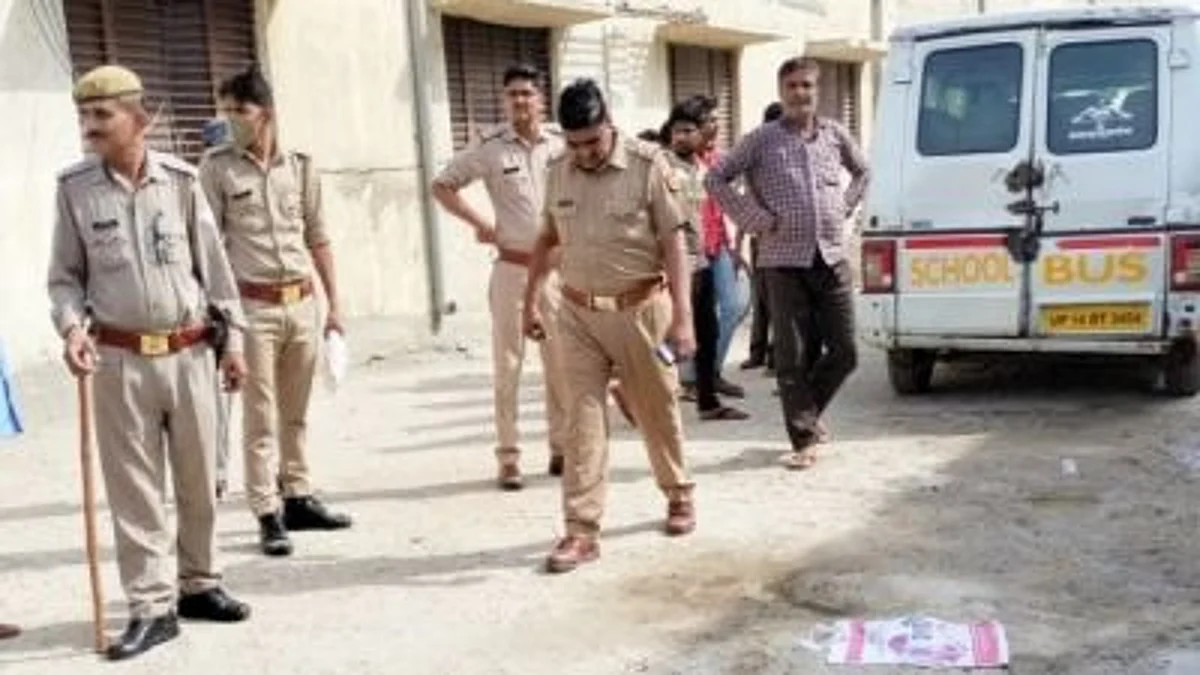 उत्तर प्रदेश: बागपत में स्कूल परिसर में ही वैन ने छात्र को कुचला, चालक के खिलाफ एफ़आईआर दर्ज़
